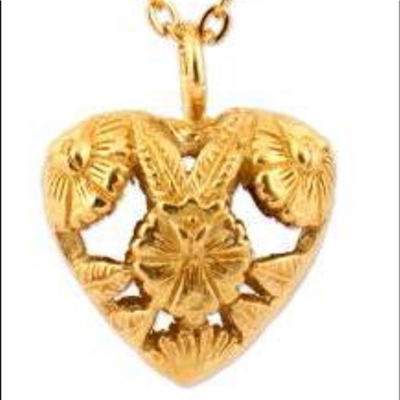 New! 22K Gold Plated Floral Heart Necklace - Picture 2 of 3